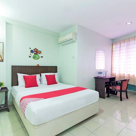 Oyo 329 Suntex Hotel أمبانغ المظهر الخارجي الصورة