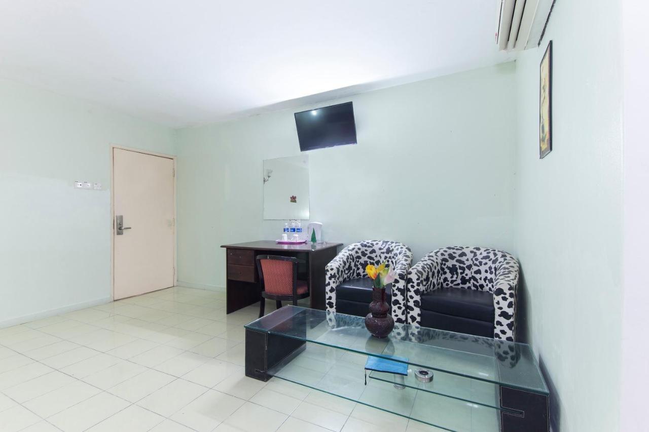 Oyo 329 Suntex Hotel أمبانغ المظهر الخارجي الصورة